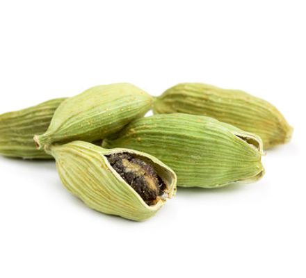 Green Cardamom Image 2
